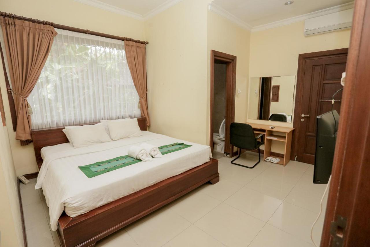 Ubud Hotel & Cottages Malang Exterior foto